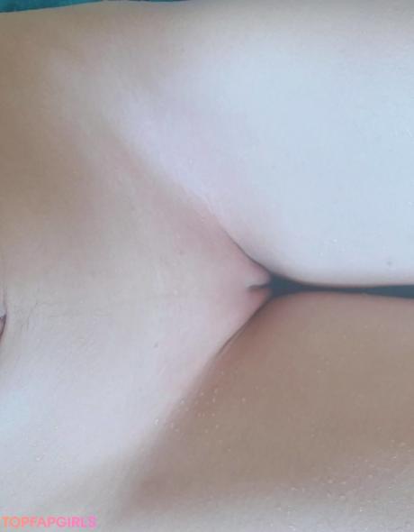 Me1adinha nude leaked OnlyFans photo #22