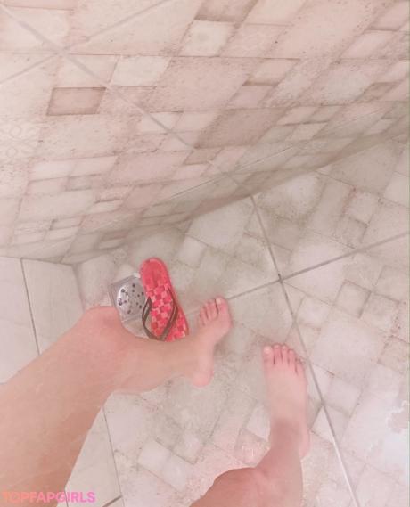 Me1adinha nude leaked OnlyFans photo #235