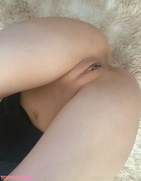 Me1adinha nude leaked OnlyFans photo #378