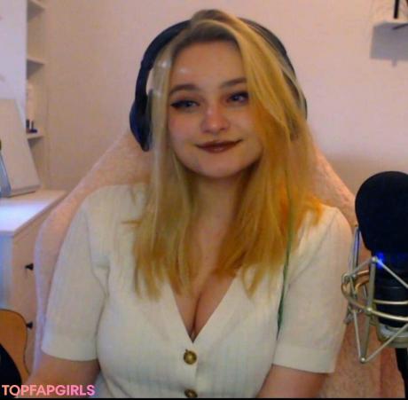 Nihachu nude leaked OnlyFans photo #18