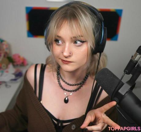 Nihachu nude leaked OnlyFans photo #7