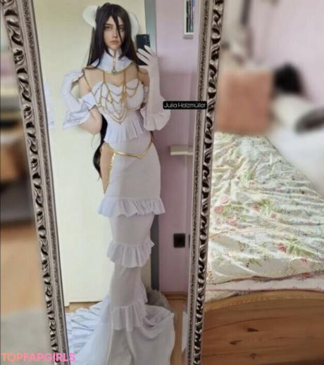 Julia nude leaked OnlyFans photo #6