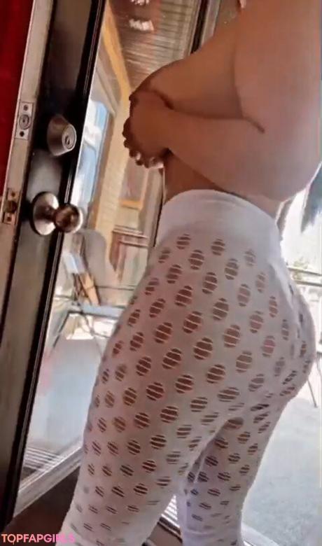 Roxnour nude leaked OnlyFans photo #21
