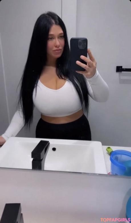 Roxnour nude leaked OnlyFans photo #27
