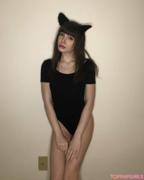 Mewnii nude leaked OnlyFans photo #57