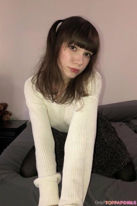 Mewnii nude leaked OnlyFans photo #83
