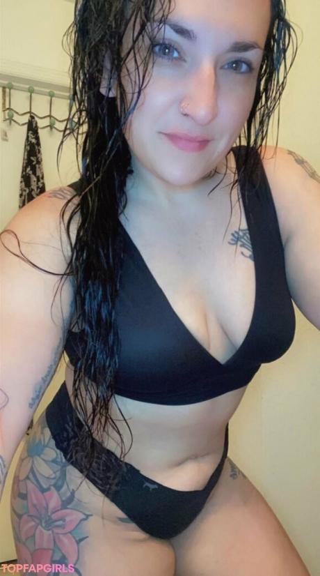 Itsmellybaybee nude leaked OnlyFans photo #1
