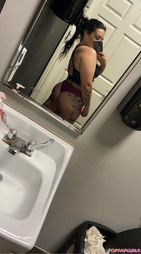 Itsmellybaybee nude leaked OnlyFans photo #4