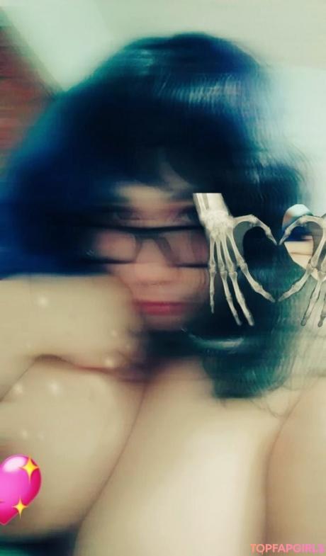 Moomochi nude leaked OnlyFans photo #6