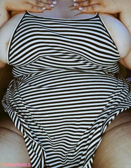 Moomochi nude leaked OnlyFans photo #9