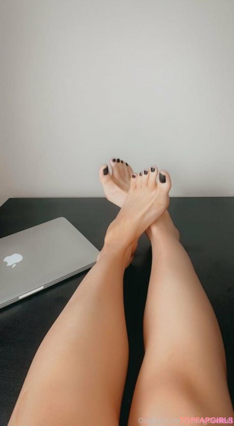 Unigirlfeet nude leaked OnlyFans photo #12