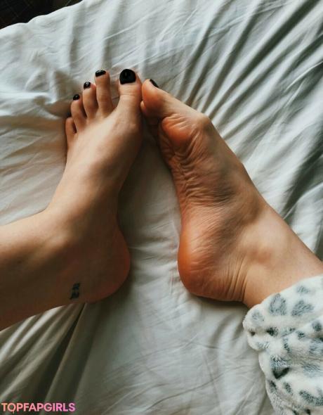 Ellbat nude leaked OnlyFans photo #8