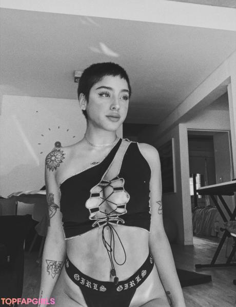 La nude leaked OnlyFans photo #32