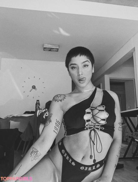 La nude leaked OnlyFans photo #33