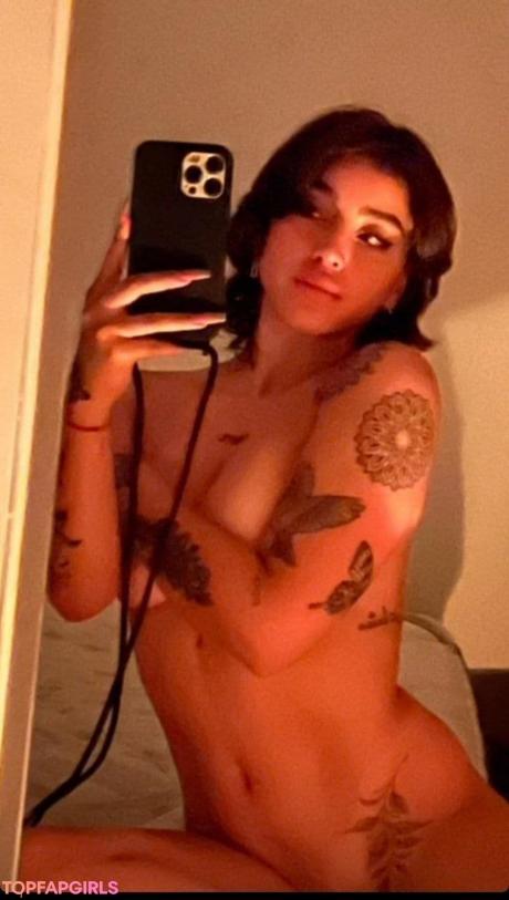 La nude leaked OnlyFans photo #51