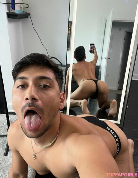 Maxfillss nude leaked OnlyFans photo #75