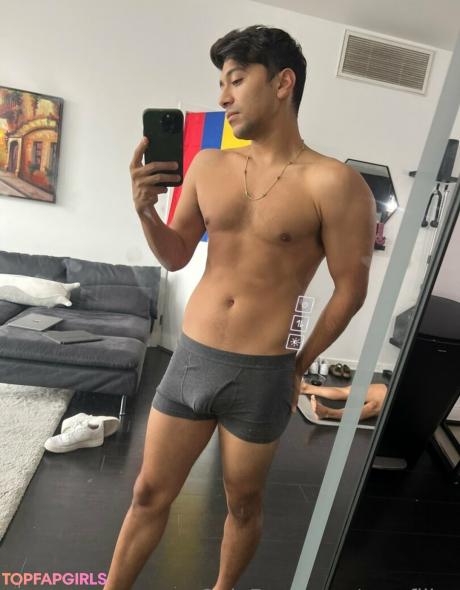 Maxfillss nude leaked OnlyFans photo #92