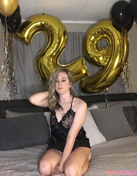 Ameliabeaux nude leaked OnlyFans photo #52