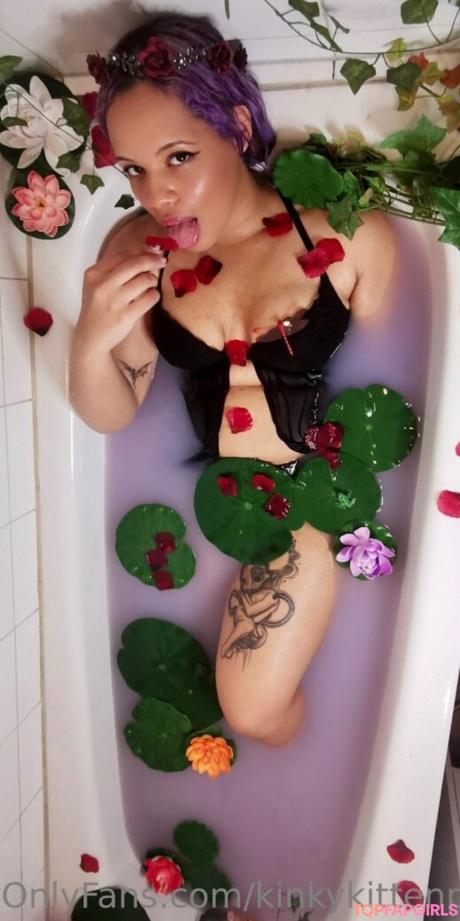 Kinkykittenpie nude leaked OnlyFans photo #49