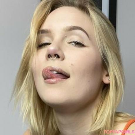Rosemoontv nude leaked OnlyFans photo #42