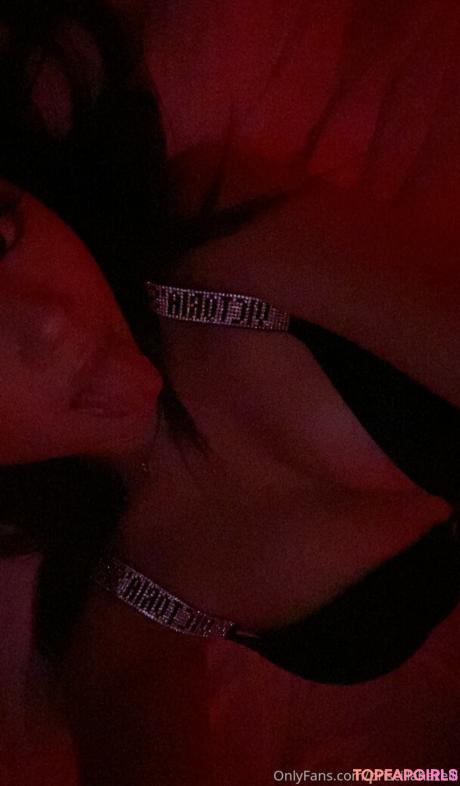Luxuraa nude leaked OnlyFans photo #13