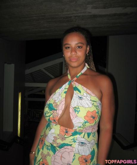 Nia nude leaked OnlyFans photo #15
