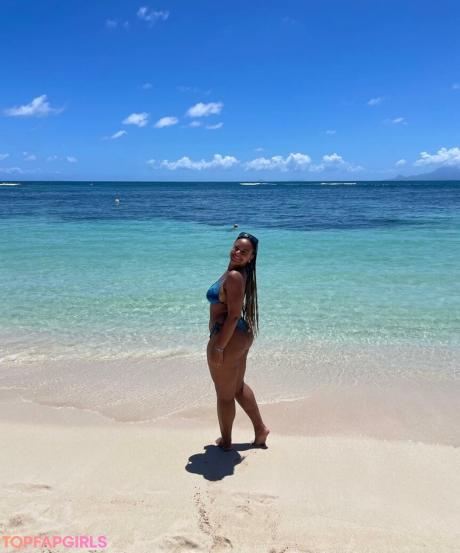 Nia nude leaked OnlyFans photo #19