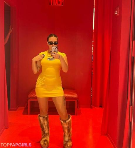 Mae nude leaked OnlyFans photo #36