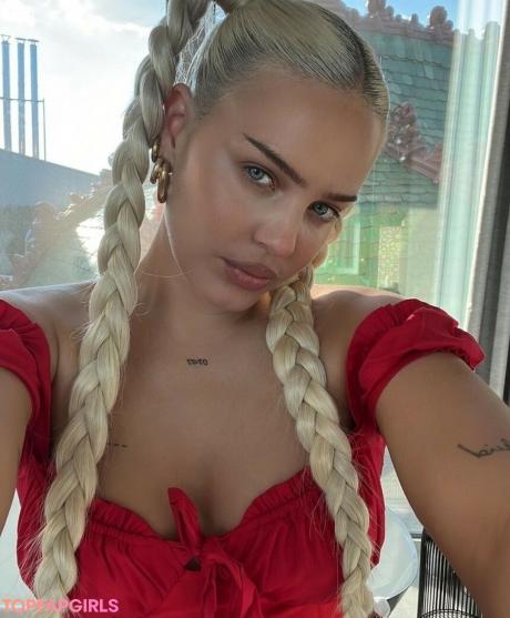 Annemarie nude leaked OnlyFans photo #34