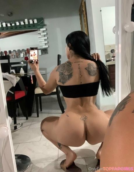 Marifer97 nude leaked OnlyFans photo #10