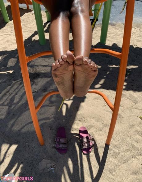 Waveysolezz nude leaked OnlyFans photo #30
