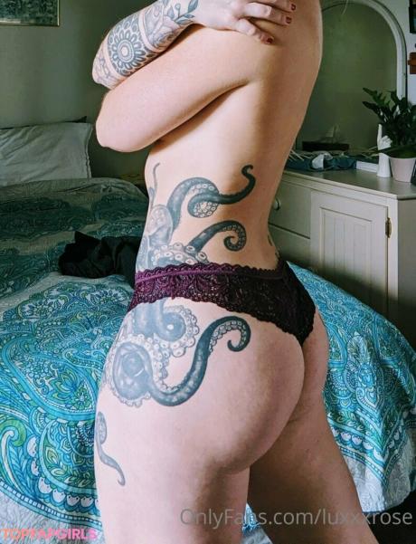 Luxxxrose nude leaked OnlyFans photo #9