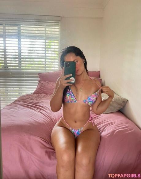 Isla nude leaked OnlyFans photo #4