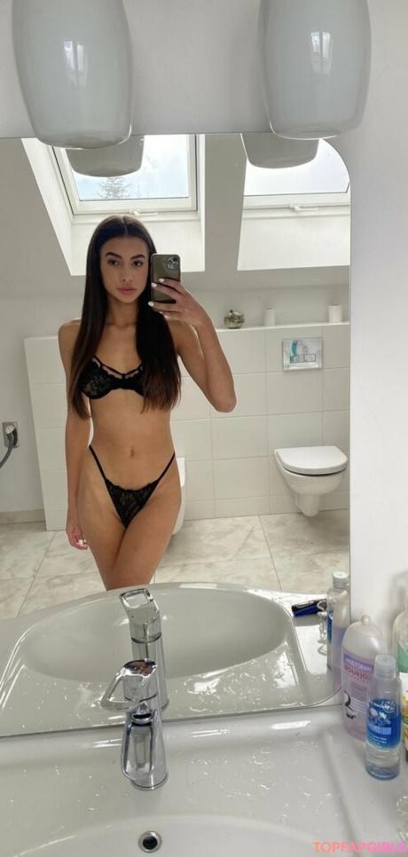 Vanessa nude leaked OnlyFans photo #74