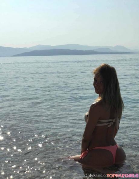 Sophiestorms nude leaked OnlyFans photo #13