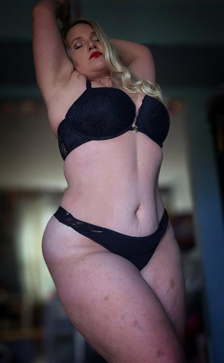 Pinkcurvyblonde nude leaked OnlyFans photo #37