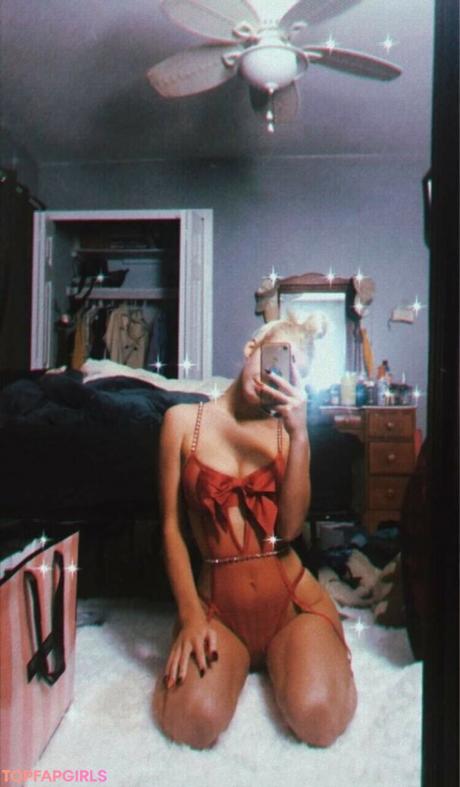 HayMartinn nude leaked OnlyFans photo #11