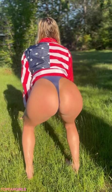 Adventure nude leaked OnlyFans photo #2