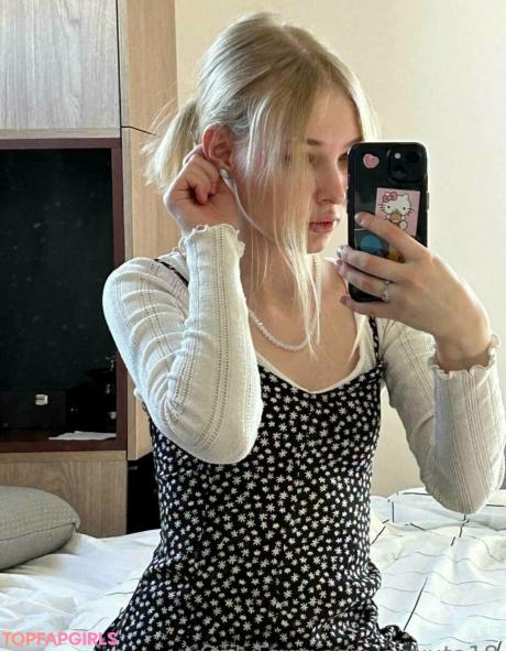 Anyuta18 nude leaked OnlyFans photo #10