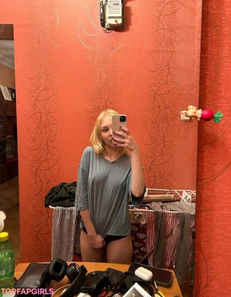 Anyuta18 nude leaked OnlyFans photo #29