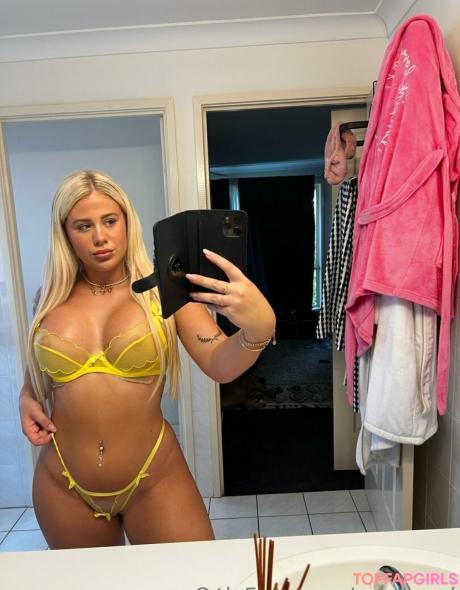 Sara nude leaked OnlyFans photo #56