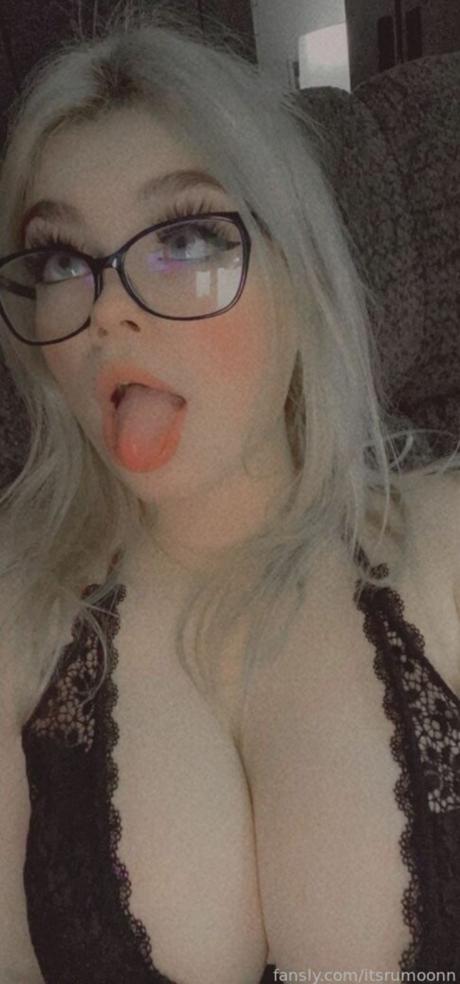 Itsrumoonn nude leaked OnlyFans photo #53