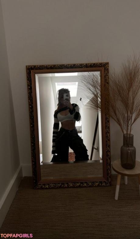 Tiffanie nude leaked OnlyFans photo #112