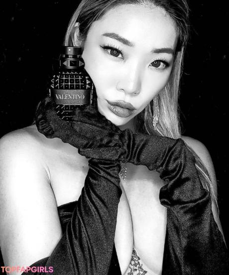 Tiffanie nude leaked OnlyFans photo #73