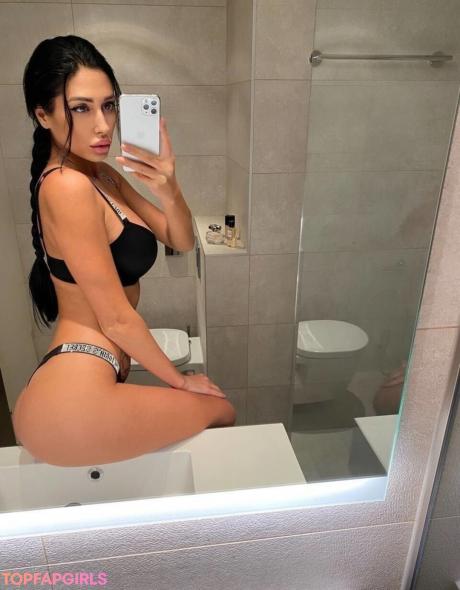 Mari nude leaked OnlyFans photo #33