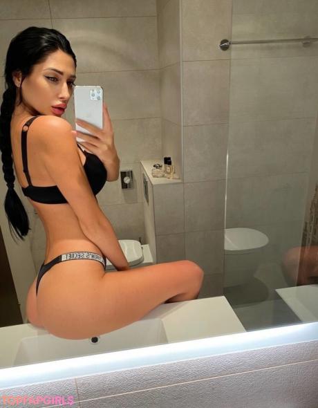 Mari nude leaked OnlyFans photo #38