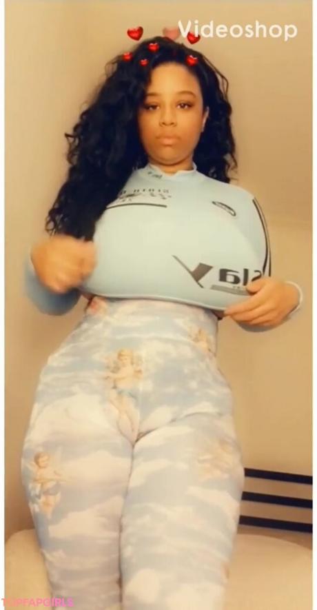 Amazingtittsgirl nude leaked OnlyFans photo #9