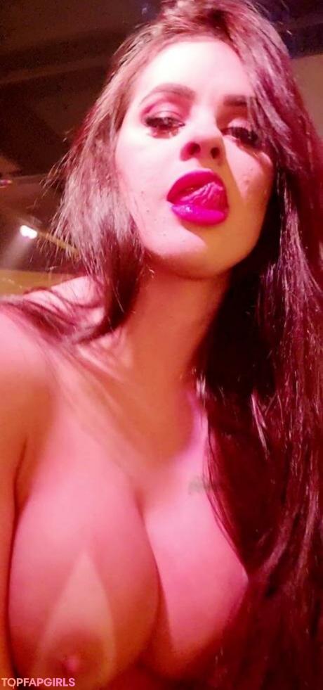 Suelen nude leaked OnlyFans photo #12