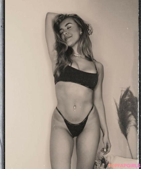 Molly nude leaked OnlyFans photo #32