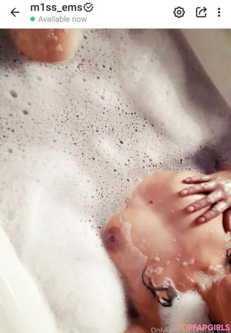 Somethingnotsilly nude leaked OnlyFans photo #5